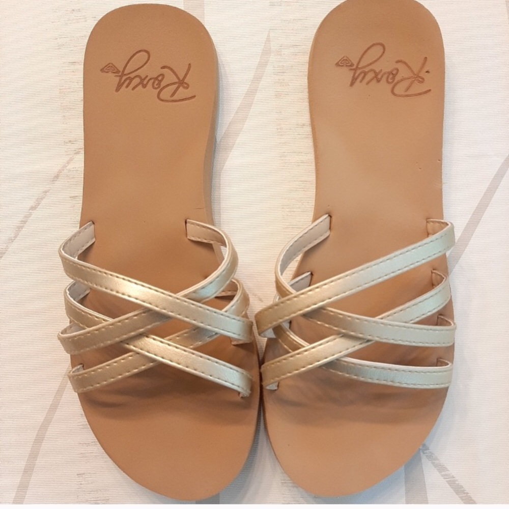 Roxy Flip Flops- perfect condition size 8